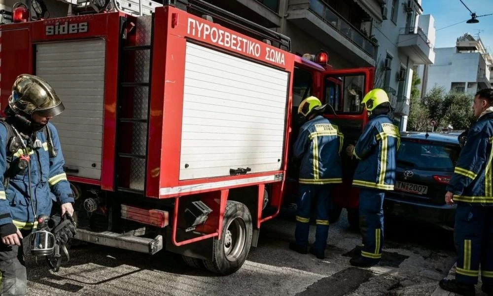 Φωτιά σε σπίτι στο Πανόραμα Θεσσαλονίκης - Καλά στην υγεία τους οι ένοικοι